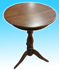 Литийный стол деревянный наточенной ножке С